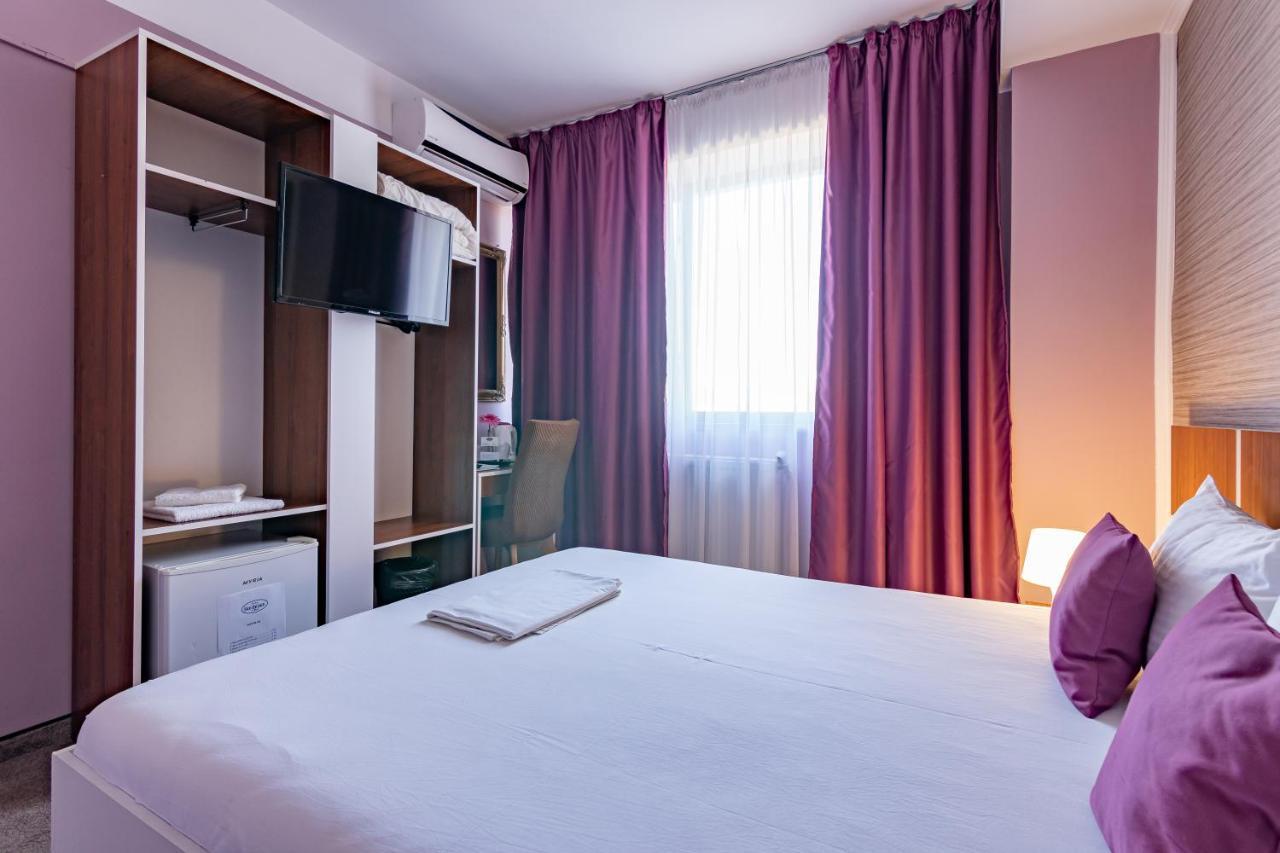 Hotel Bordeaux Galaţi Exteriör bild