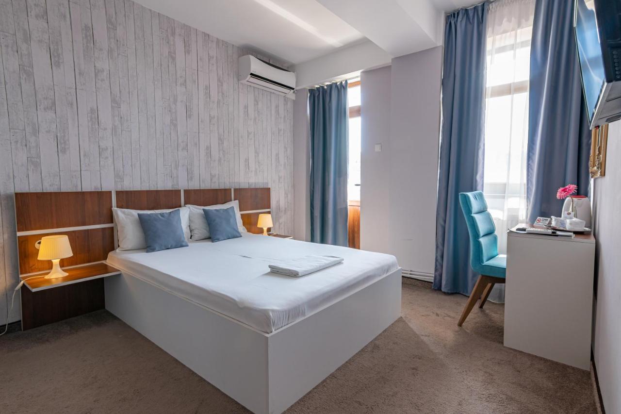 Hotel Bordeaux Galaţi Exteriör bild
