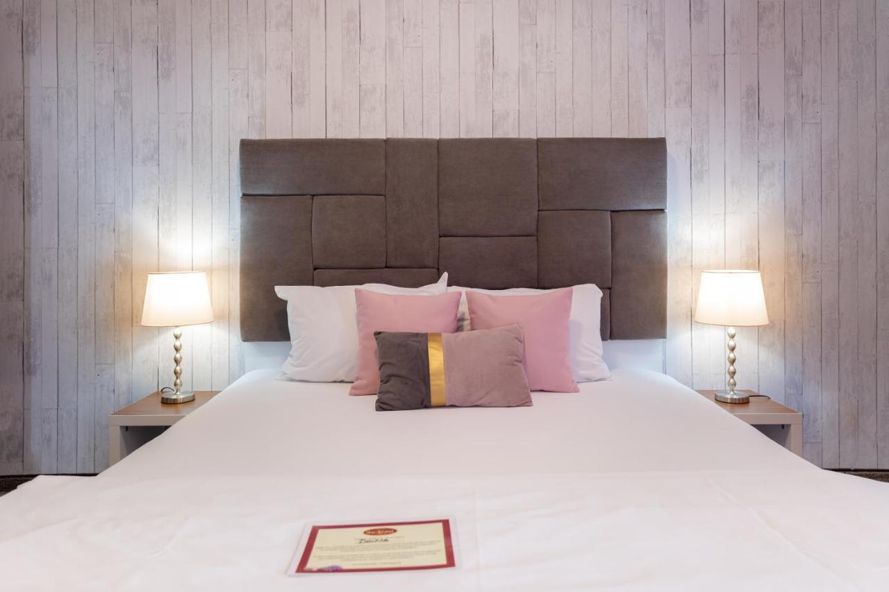 Hotel Bordeaux Galaţi Exteriör bild
